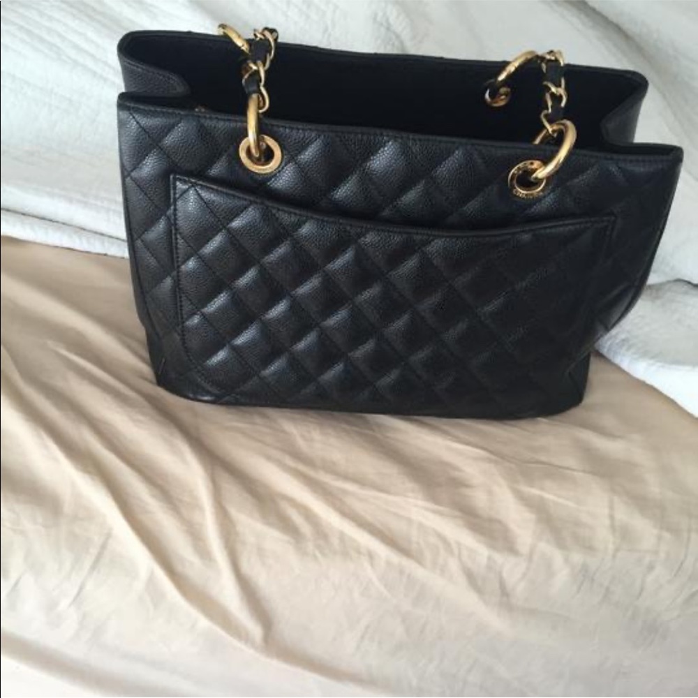 Chanel - Picture 6 of 16